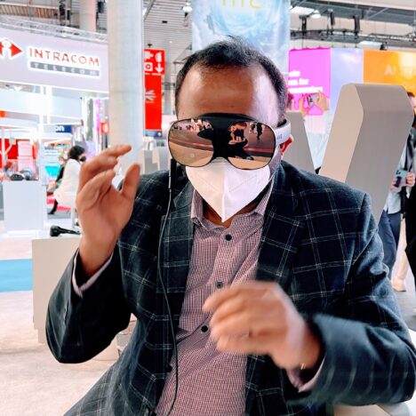 Hands-on with OPPO Air Glass at MWC 2022